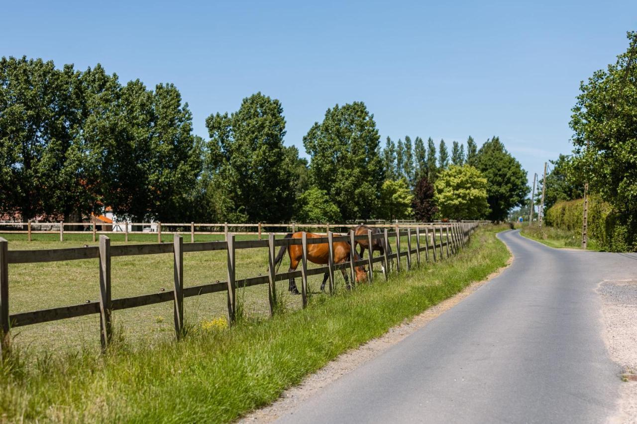 Logis Esprit - A Peaceful Holiday Home With Private Garden At "Houtheem" Farm Верне Екстериор снимка